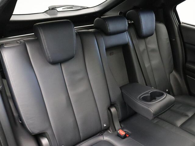 Mitsubishi ECLIPSE Cross 2.4 PHEV Instyle | 1500kg Trekvermogen | Schuif/Kantel Dak | Stoelverwarming Voor en Achter | Adaptieve Cruise Control |