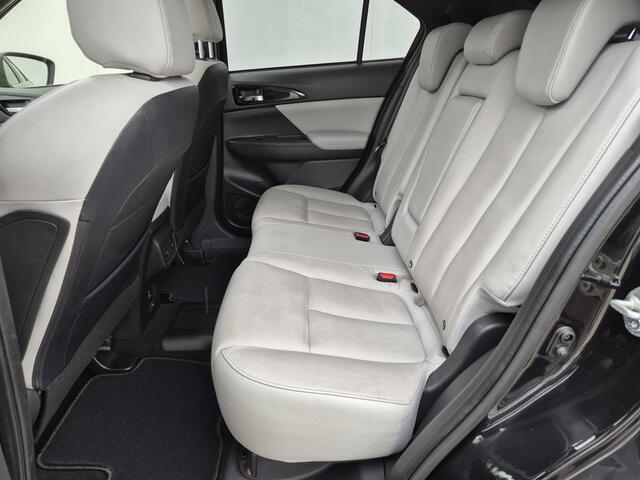 Mitsubishi ECLIPSE Cross 2.4 PHEV Instyle Automaat / HUD / Trekgewicht 1500 kg / Stuur-, en stoelverwarming / Glazen schuif- en kanteldak / Adaptief cruise control / Rondomzicht camera /