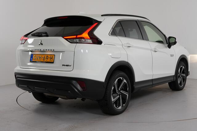 Mitsubishi ECLIPSE Cross 2.4 PHEV 4WD | Parelmoer | Camera | LM 18" | Cruise | Lane | Stl. verw. |