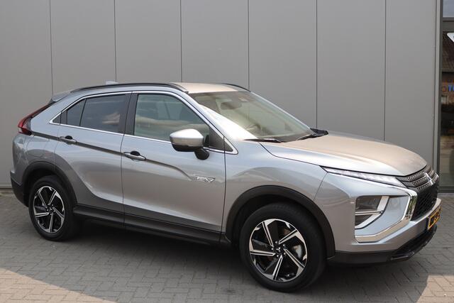 Mitsubishi ECLIPSE Cross 2.4 PHEV Intense Camera/Bluetooth/Keyless/Stoelverwarming