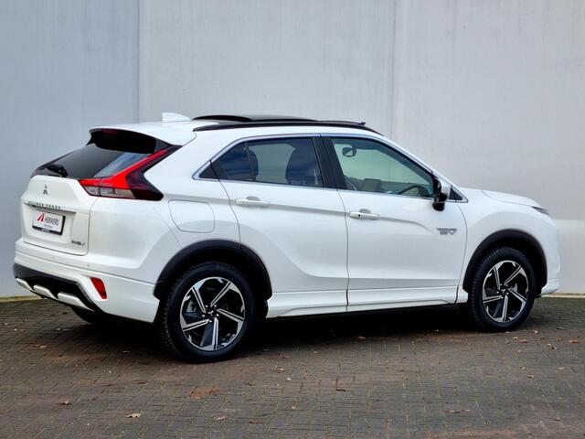 Mitsubishi ECLIPSE Cross 2.4 PHEV Prestige S-AWC 4WD Automaat / 1500KG Trekgewicht / Schuif-/Opendak / Cruise Control Adaptief / Camera / Lederen Bekleding
