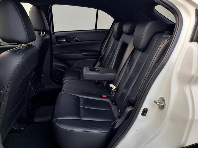 Mitsubishi ECLIPSE Cross 2.4 PHEV Prestige S-AWC 4WD Automaat / 1500KG Trekgewicht / Schuif-/Opendak / Cruise Control Adaptief / Camera / Lederen Bekleding