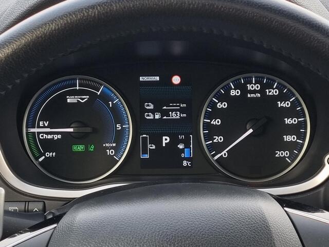 Mitsubishi ECLIPSE Cross 2.4 PHEV Prestige S-AWC 4WD Automaat / 1500KG Trekgewicht / Schuif-/Opendak / Cruise Control Adaptief / Camera / Lederen Bekleding