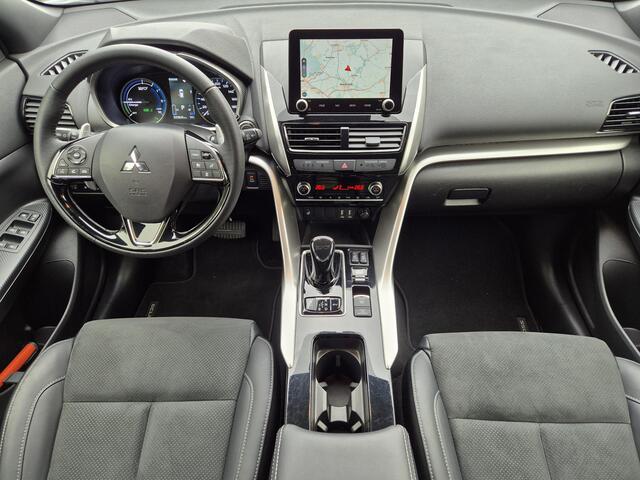 Mitsubishi ECLIPSE Cross 2.4 PHEV Business Executive Automaat / Afneembare Trekhaak / Trekgewicht 1500kg / Stuur- en Stoelverwarming / Apple Carplay Android Auto / Navigatie / Keyless Entry/Start /