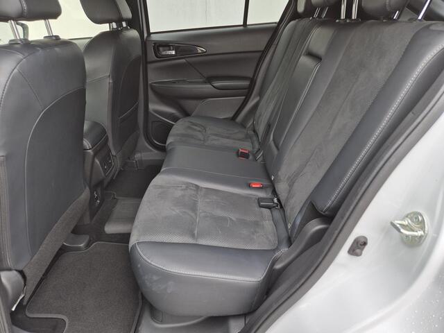 Mitsubishi ECLIPSE Cross 2.4 PHEV Business Executive Automaat / Afneembare Trekhaak / Trekgewicht 1500kg / Stuur- en Stoelverwarming / Apple Carplay Android Auto / Navigatie / Keyless Entry/Start /