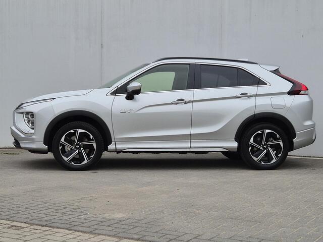 Mitsubishi ECLIPSE Cross 2.4 PHEV Plug-in Executive Automaat / Automaat / Trekhaak afneembaar / Trekgewicht 1500 kg / Allseason Banden / Apple Carplay Android Auto / Stuur- en Stoelverwarming / Rondomzicht camera / Achterbank verwarming /