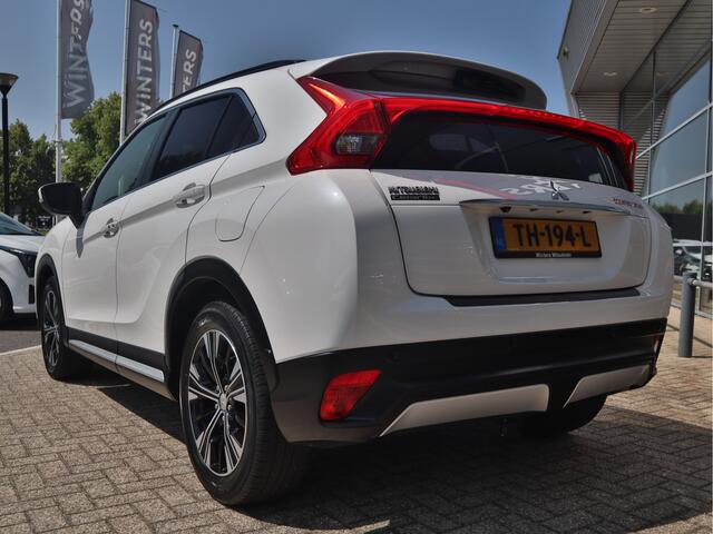 Mitsubishi ECLIPSE Cross 1.5 DI-T Instyle Automaat | Schuif/kantel dak | Climate Control | Stoelverwarming | Leder | Camera |