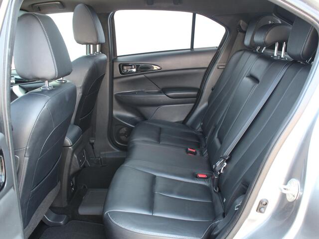 Mitsubishi ECLIPSE Cross 2.4 PHEV Instyle / Trekhaak (1500KG) / Dealer Onderhouden / 1e Eigenaar / Nederlandse Auto / Lederen Bekleding /