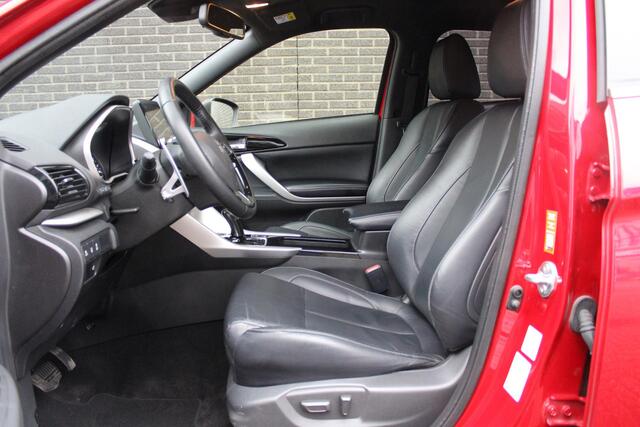 Mitsubishi ECLIPSE Cross 2.4 PHEV Instyle Nu met gratis trekhaak! Automaat, Lederen bekleding, Applecarpl./Andr. Auto Trekgewicht 1.500 KG.