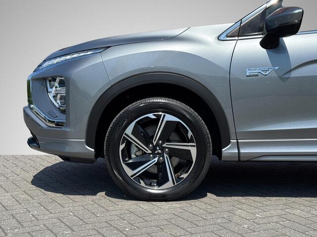 Mitsubishi ECLIPSE Cross 2.4 PHEV Executive | Stuur- + Stoelverwarming | Dodehoek Detectie | Adapt. Cruise Control | 360° Camera | Rijklaarprijs!