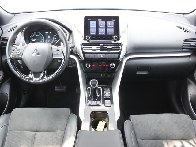 Mitsubishi ECLIPSE Cross 2.4 PHEV Intense+ / Navigatie + Apple Carplay/Android Auto / Climate Control / Cruise Control / Stoelverwarming Voor / Keyless Entry & Start /