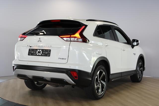 Mitsubishi ECLIPSE Cross 2.4 PHEV Intense+ | Cruise | Navi | Camera