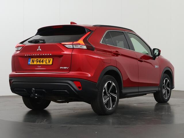 Mitsubishi ECLIPSE Cross 2.4 PHEV Intense | Trekhaak | Parkeercamera | Cruise control | Climate Control | Stoelverwarming |