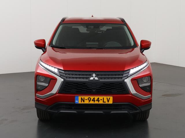 Mitsubishi ECLIPSE Cross 2.4 PHEV Intense | Trekhaak | Parkeercamera | Cruise control | Climate Control | Stoelverwarming |