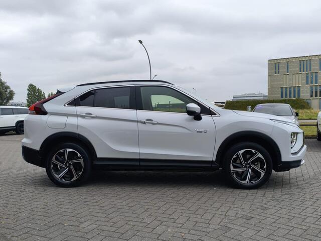 Mitsubishi ECLIPSE Cross 2.4 PHEV Intense+ | Navigatie | Camera | Stoelverwarming | Apple Carplay/Android Auto | Keyless Entry | LED Koplampen | Rijklaarprijs!