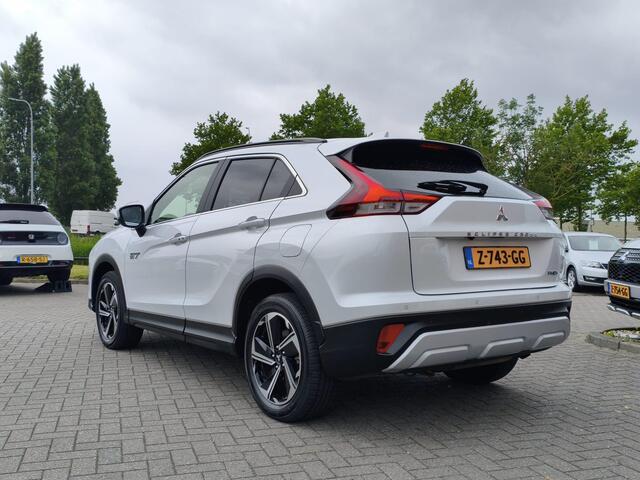 Mitsubishi ECLIPSE Cross 2.4 PHEV Intense+ | Navigatie | Camera | Stoelverwarming | Apple Carplay/Android Auto | Keyless Entry | LED Koplampen | Rijklaarprijs!