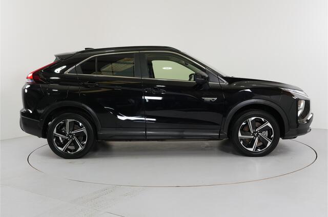 Mitsubishi ECLIPSE Cross 2.4 PHEV 188 pk 4 WD | Camera | Stl. verw. | Apple/Android | Parelmoer | Cruise |