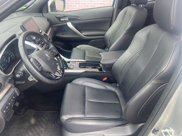 Mitsubishi ECLIPSE Cross 2.4 PHEV Instyle | Panoramadak | Navigatie | Apple CarPlay/Android Auto | Stoelverwarming | Adaptive Cruise control | Parkeersensoren | Lederen bekleding