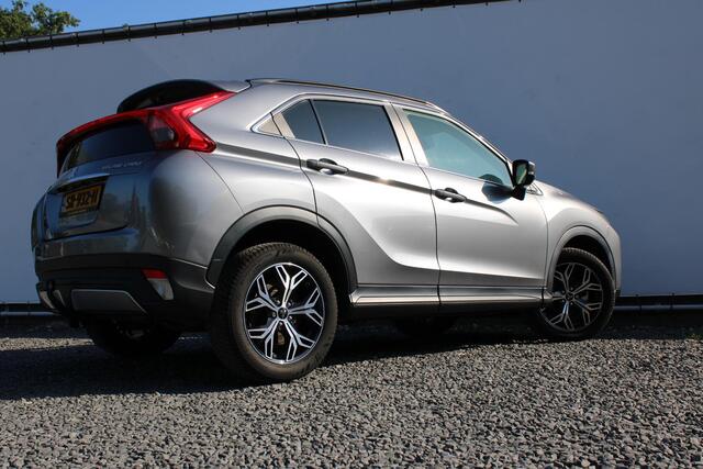 Mitsubishi ECLIPSE Cross 1.5 DI-T Pure Trekhaak, Achteruitrijcamera