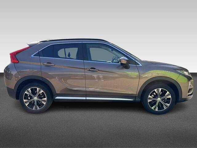 Mitsubishi ECLIPSE Cross 1.5 DI-T First Edition | Trekhaak | Stoelverwarming 1600kg trekgewicht ! heads-up display | stoelverwarming