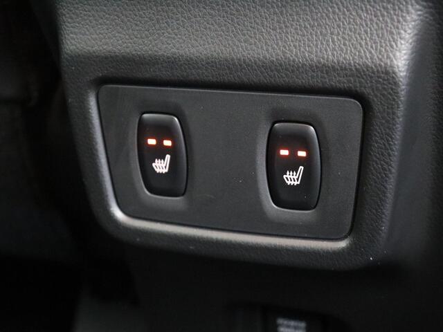 Mitsubishi ECLIPSE Cross 2.4 PHEV Black Edition | Stoelverwarming voor & achter | Achteruitrijcamera | Adatpief cruise control | Apple Carplay/Android Auto |