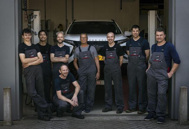 Mitsubishi ECLIPSE Cross 2.4 PHEV Business Executive