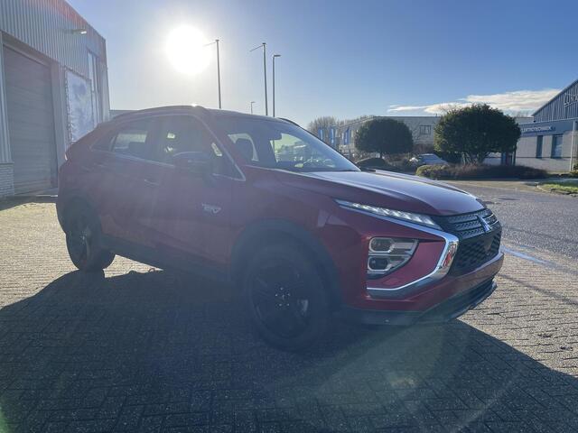 Mitsubishi ECLIPSE Cross 2.4 PHEV Black Edition Van ¤ 47.630,- voor ¤ 38.930,-