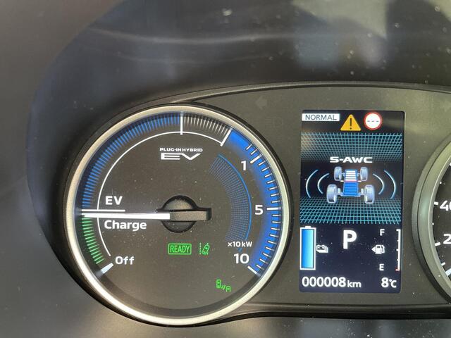 Mitsubishi ECLIPSE Cross 2.4 PHEV Black Edition Van ¤ 47.630,- voor ¤ 38.930,-