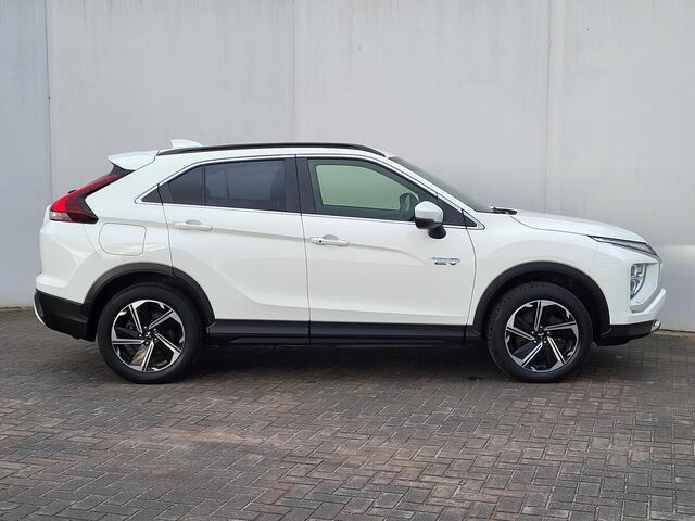 Mitsubishi ECLIPSE Cross 2.4 PHEV Business Intense+ Automaat / 8 jaar garantie vanaf nieuw / Trekhaak 1500kg Trekgewicht