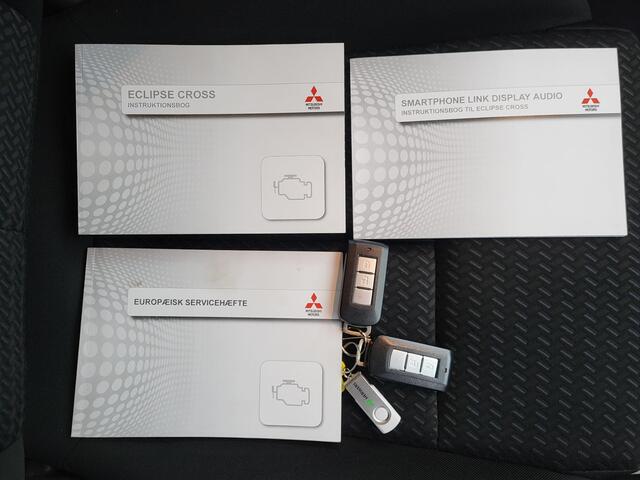 Mitsubishi ECLIPSE Cross 1.5 DI-T Intense S / Trekhaak (Trekgewicht 1.600 kg) / Achteruitrijcamera / Navigatie via Apple Carplay & Android Auto / Verwarmde Voorstoelen / Cruise- en Climate Control / Keyless Entry & Start /