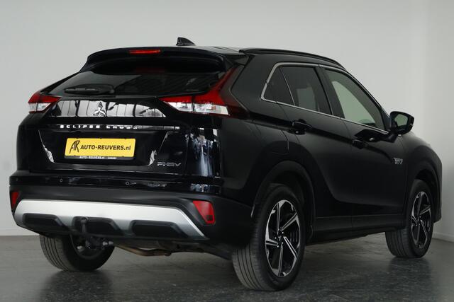 Mitsubishi ECLIPSE Cross 2.4 PHEV Black Edition / LED / HUD / Navi / ACC / Cam