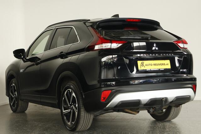 Mitsubishi ECLIPSE Cross 2.4 PHEV Black Edition / LED / HUD / Navi / ACC / Cam