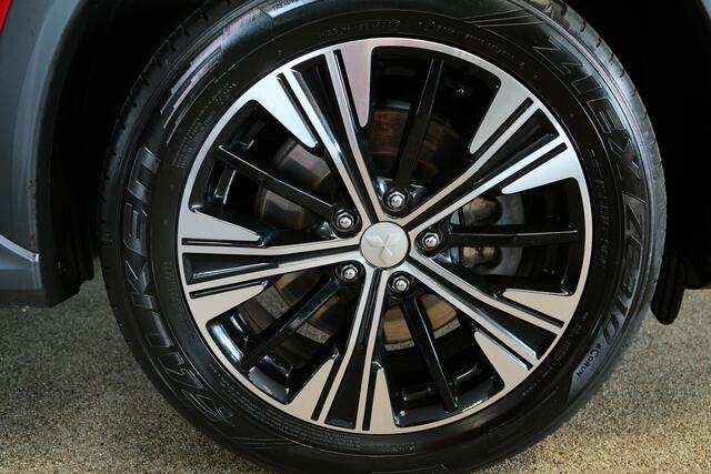 Mitsubishi ECLIPSE Cross 1.5 DI-T Intense S Verwarmde voorruit/ Head up/ 18 inch