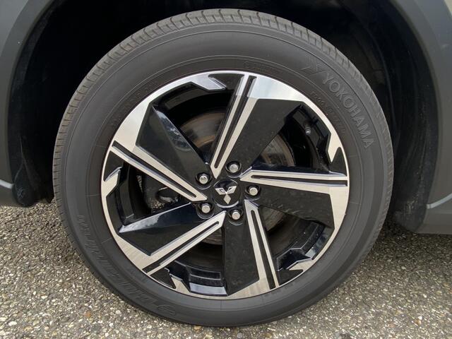 Mitsubishi ECLIPSE 2.4 PHEV Intense+