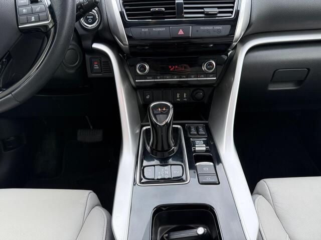 Mitsubishi ECLIPSE Cross Instyle | UNIEK | WIT LEDER | PANO | 360 CAMERA | HUD | GARANTIE 2031