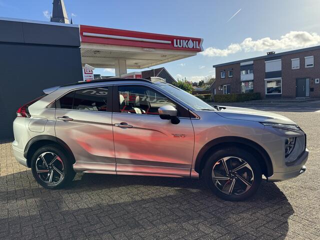 Mitsubishi ECLIPSE Cross 2.4 PHEV Instyle *ACC/PANO/NAVI/LEDER*