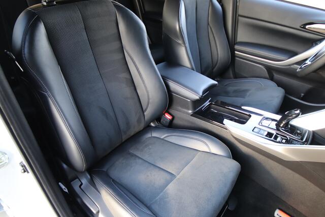 Mitsubishi ECLIPSE Cross 2.4 PHEV Business Executive Trekhaak, dealer o.h., NL-Auto, Adaptive Cruise, 1e eigenaar