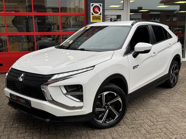 Mitsubishi ECLIPSE Cross 2.4 PLUG-IN HYBRID 4WD Basis *CRUISE/CAMERA*