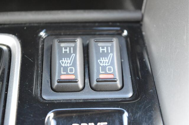 Mitsubishi ECLIPSE Cross 2.4 PHEV Intense + Led kopl. / Key-less / Hud / Enz.