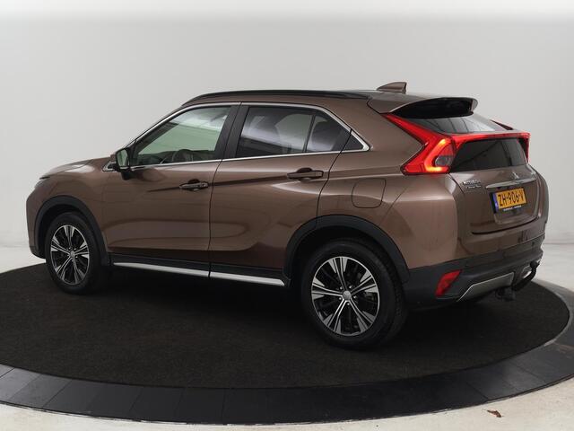 Mitsubishi ECLIPSE Cross 1.5 DI-T First Edition | Trekhaak | 360 Camera | Stoelverwarming | Head-Up | 18'' | Carplay | Keyless | Full LED | Dodehoek detectie | Climate control