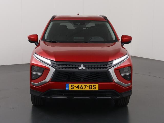 Mitsubishi ECLIPSE Cross 2.4 PHEV Intense | Trekhaak | Parkeercamera | Climate Control | Stoelverwarming | Navigatie via Carplay |