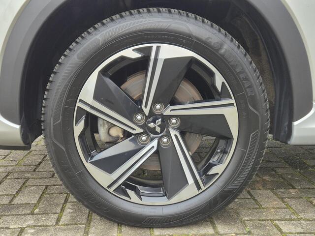 Mitsubishi ECLIPSE Cross 2.4 PHEV Business Intense+