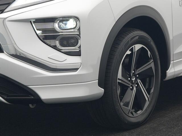 Mitsubishi ECLIPSE Cross 2.4 Instyle Plug In Hybrid 188pk Dealer O.H. PHEV | Trekhaak Afn. | Panodak | Head Up | Adaptive Cruise | 360 Camera | Lederen Sportstoelen Verwarmd | Apple Carplay | Keyless | Stuur Verwarmd | Blis | Navigat