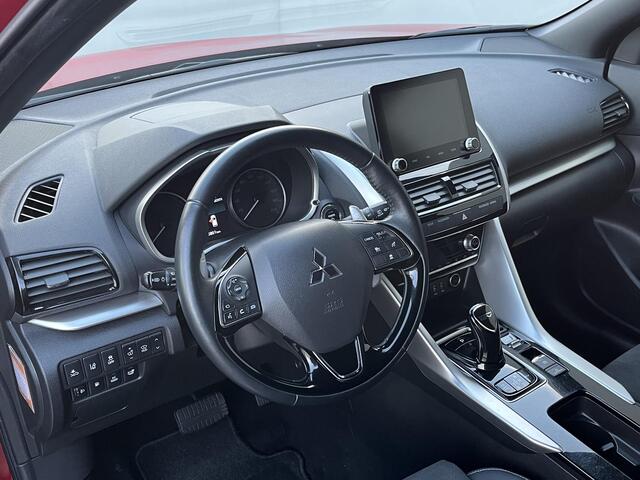 Mitsubishi ECLIPSE Cross 2.4 PHEV First Edition / 8 jaar garantie / Trekhaak 1.500 kg / Adapt. CC / Camera 360° / Navi TomTom / HUD / Apple Carplay Android / Stuur-, stoel- en achterbankverwarming /