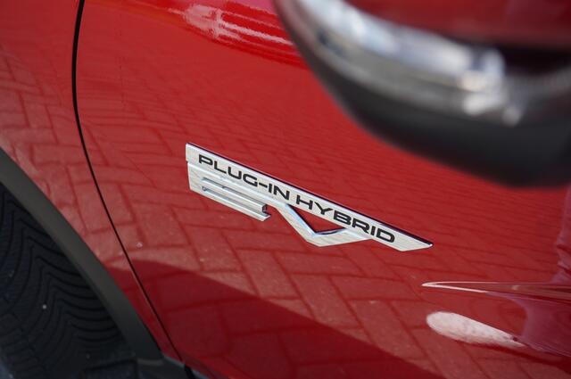 Mitsubishi ECLIPSE PHEV Intense+ AUTOMAAT CARPLAY | CAMERA | HAAK | STOELVERW.