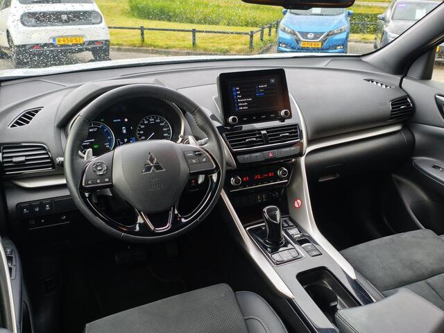 Mitsubishi ECLIPSE Cross 2.4 PHEV Intense+ | Navigatie | Camera | Stoelverwarming | Apple Carplay/Android Auto | Keyless Entry | LED Koplampen | Rijklaarprijs!