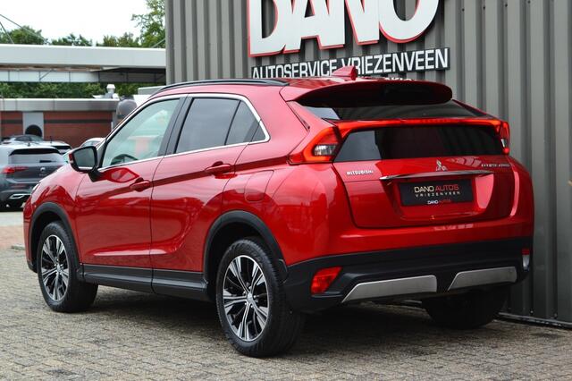 Mitsubishi ECLIPSE Cross 1.5 DI-T Instyle Camera/LED/18'' inch/Carplay