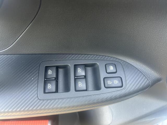 Mitsubishi ECLIPSE Cross 2.4 PHEV Intense+