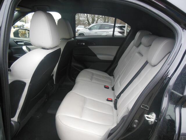 Mitsubishi ECLIPSE Cross 2.4 PHEV Business Intense+ Staat in Hardenberg