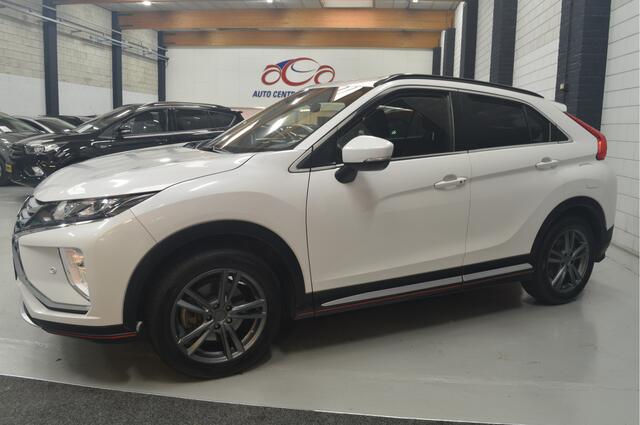 Mitsubishi ECLIPSE Cross 1.5 DI-T Intense S // LEDER // STOELVERWARMING // TREKHAAK // H.U.D. // CLIMA // CRUISE //